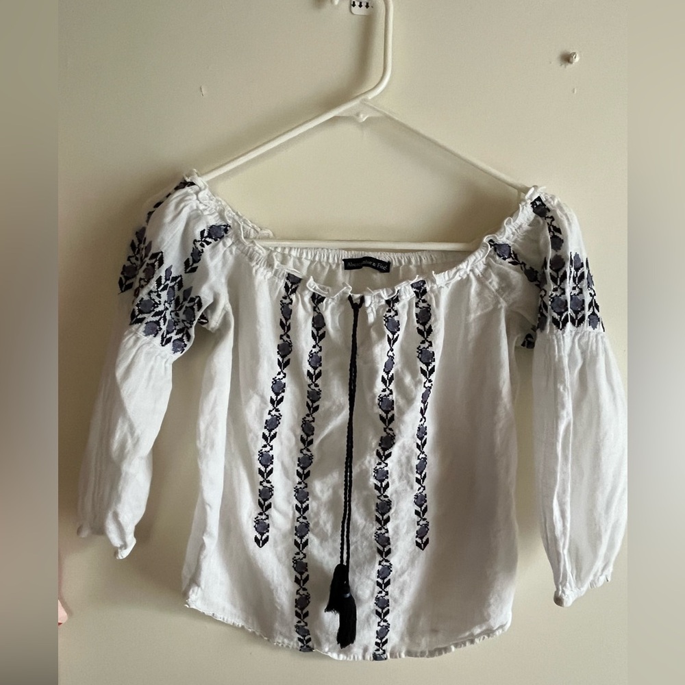 3 for 10$ Abercrombie cotton blouse